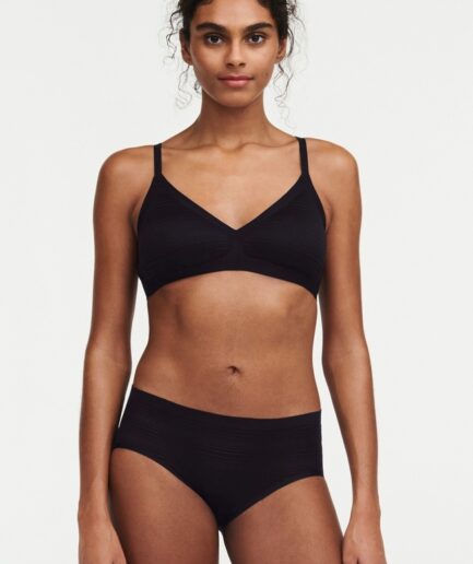 Черный бюстгальтер-топ с мягкими чашками без косточек Soft Stretch Stripes Chantelle